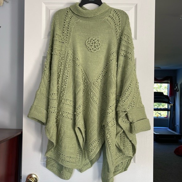 Women’s hand knit sleeved Irish poncho